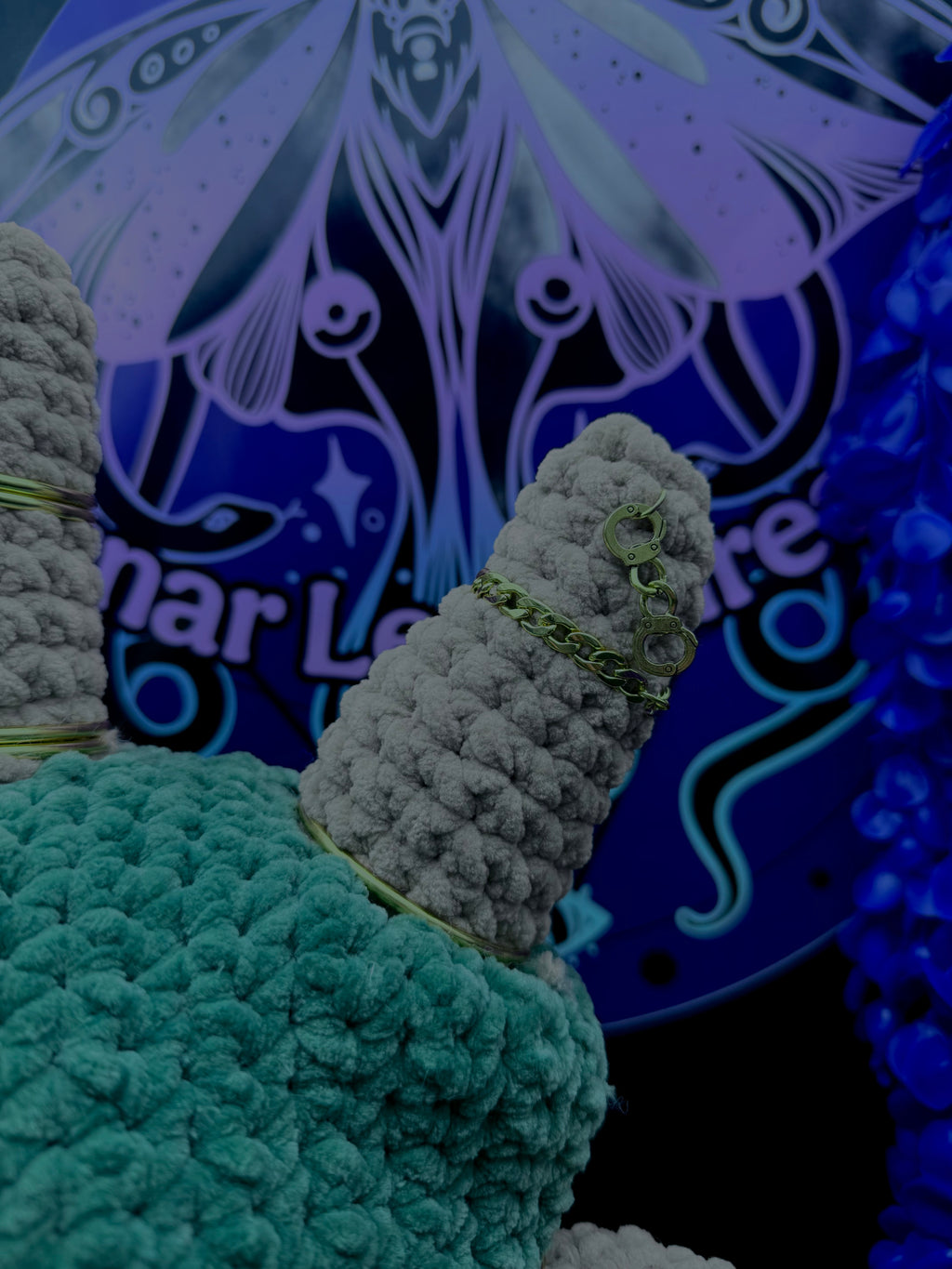 Dino Adjustable Hood