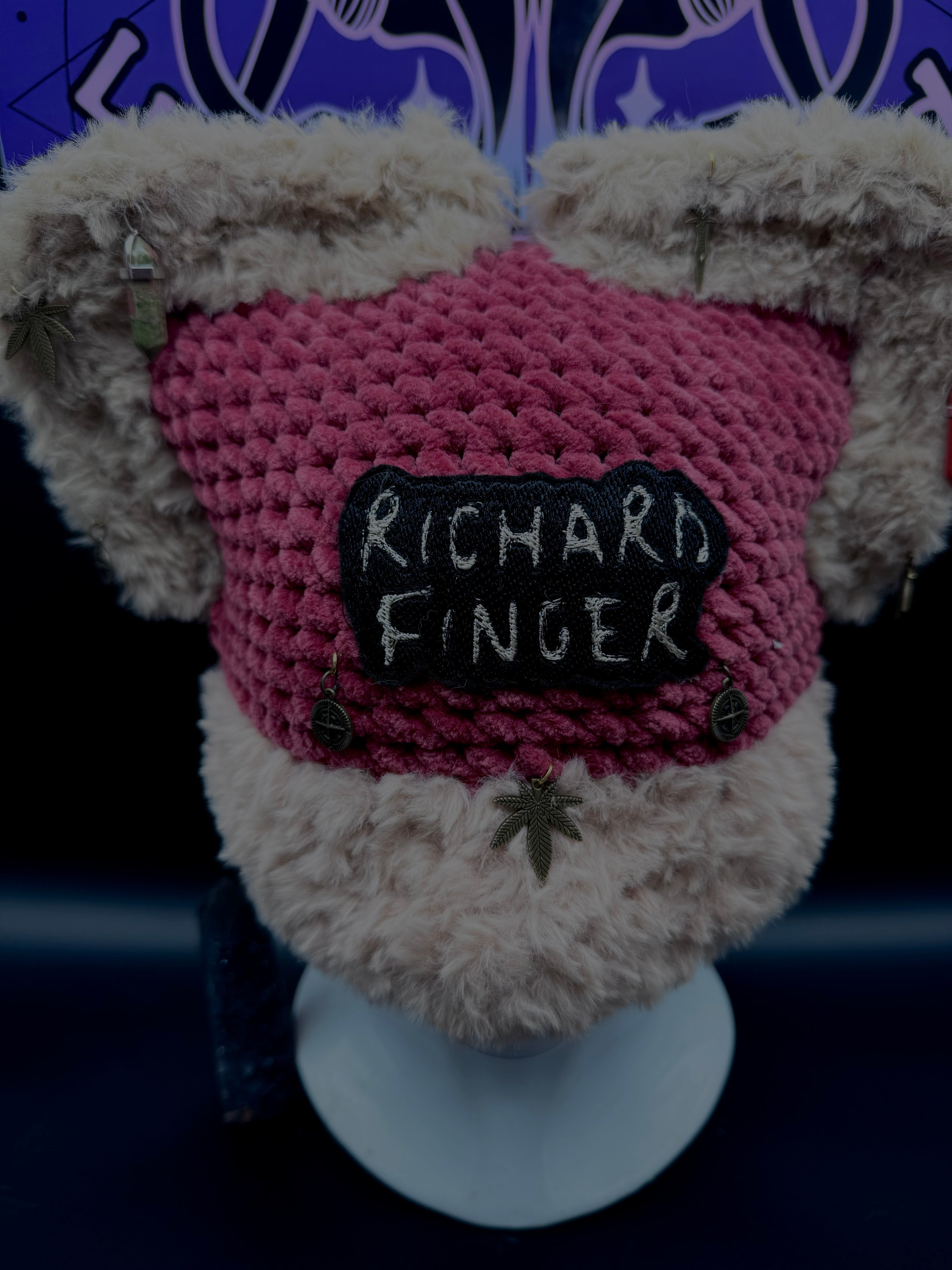 Richard Finger Cat Beanie