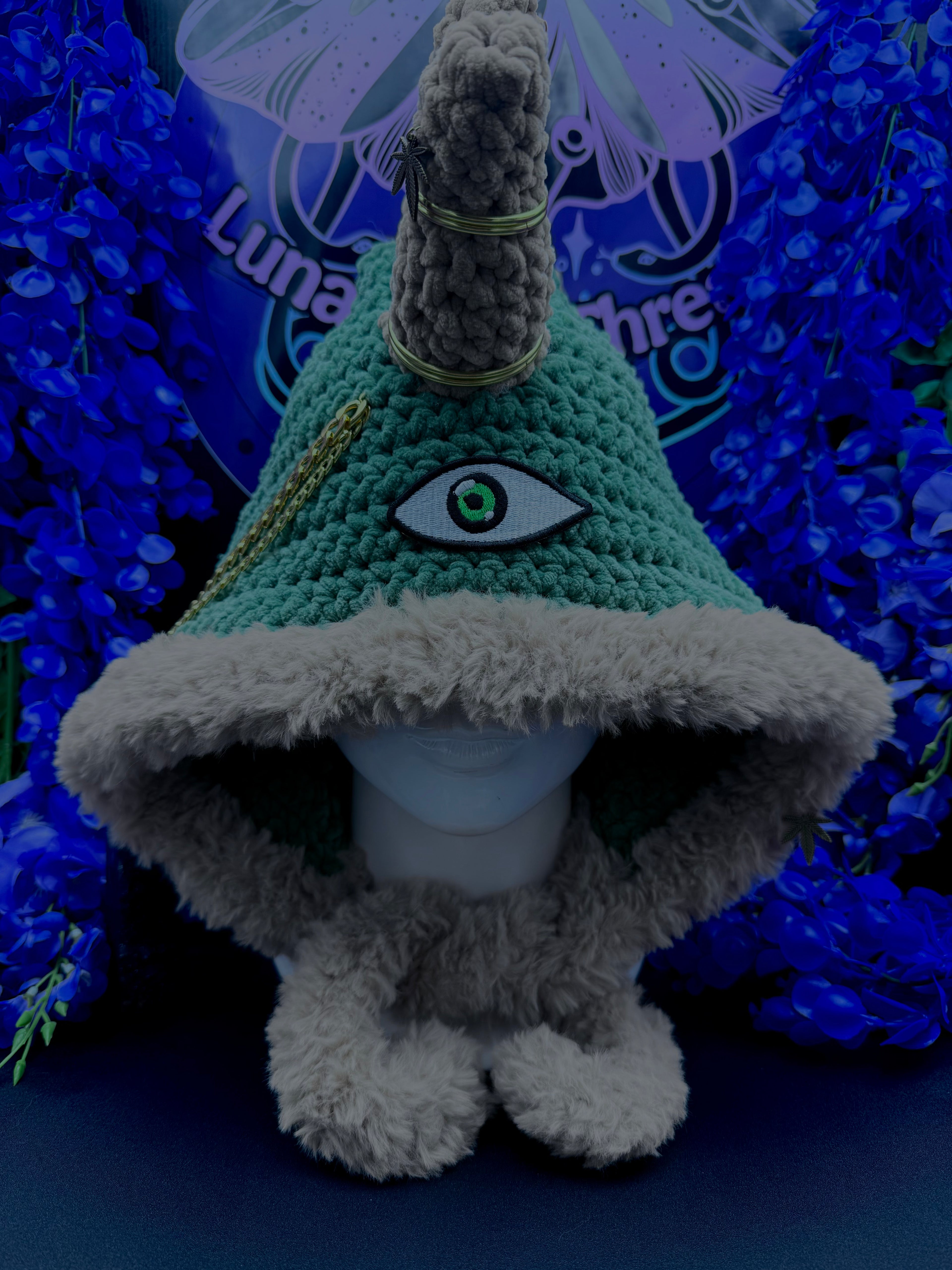 Dino Adjustable Hood